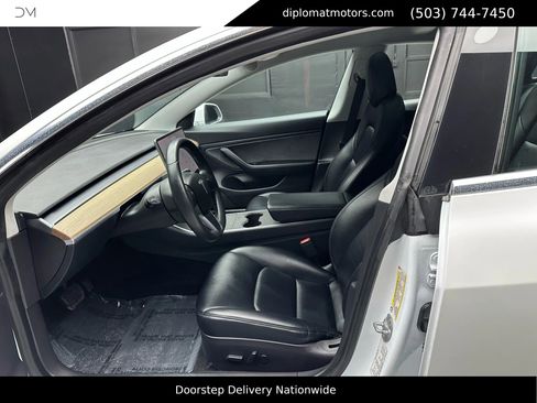 Used 2019 Tesla Model 3 Long Range image 18