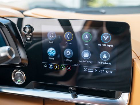 Used 2021 Chevrolet Corvette Stingray Premium Cpe w/ Z51 Performance Package image 19