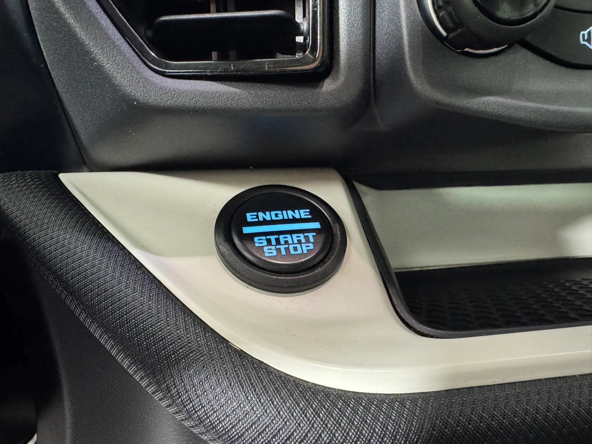Used 2023 Ford Bronco Sport Heritage w/ Heritage Convenience Package AWD/4WD image 17
