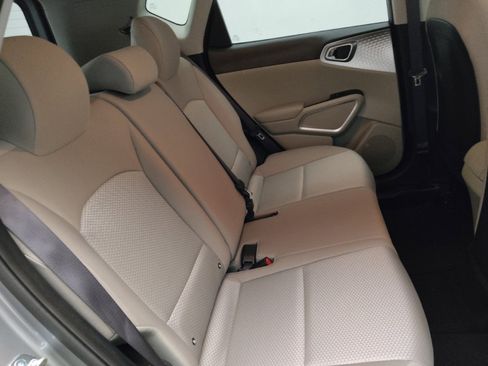 Used 2025 Kia Soul LX image 19