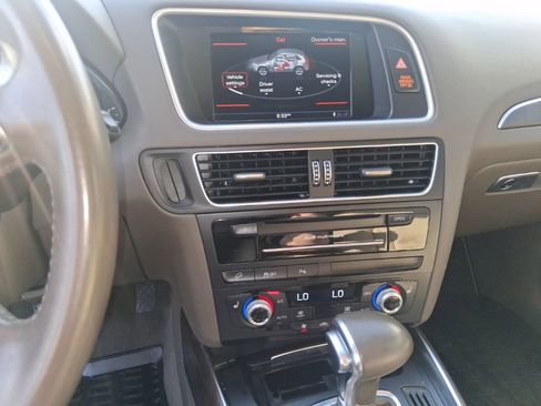 Used 2017 Audi Q5 2.0T Premium Plus w/ Technology Package AWD/4WD image 19