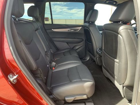 Certified 2024 Cadillac XT6 Luxury w/ LPO, Floor Liner Package image 25