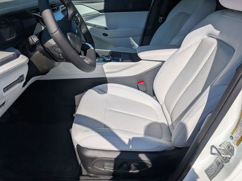 New 2026 Jeep Cherokee Laredo AWD/4WD image 11