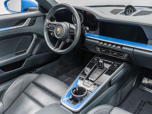 Used 2023 Porsche 911 Carrera image 25