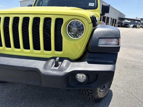 Used 2024 Jeep Wrangler Unlimited Sport AWD/4WD image 9