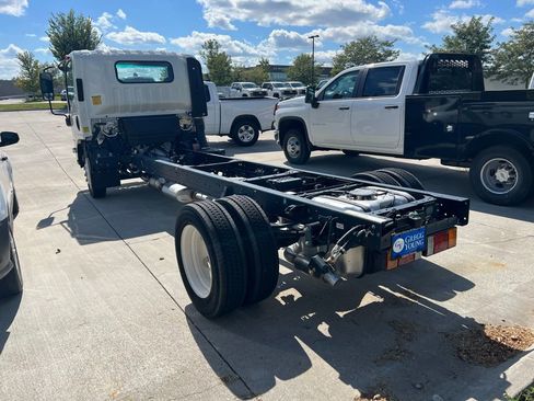 New 2024 Chevrolet Low Cab Forward image 8