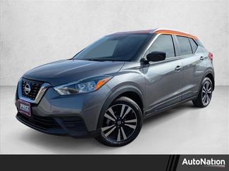 Used 2020 Nissan Kicks SV video 1