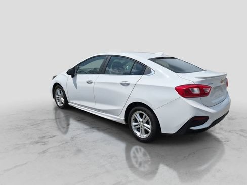 Used 2017 Chevrolet Cruze LT w/ Convenience Package FWD image 6