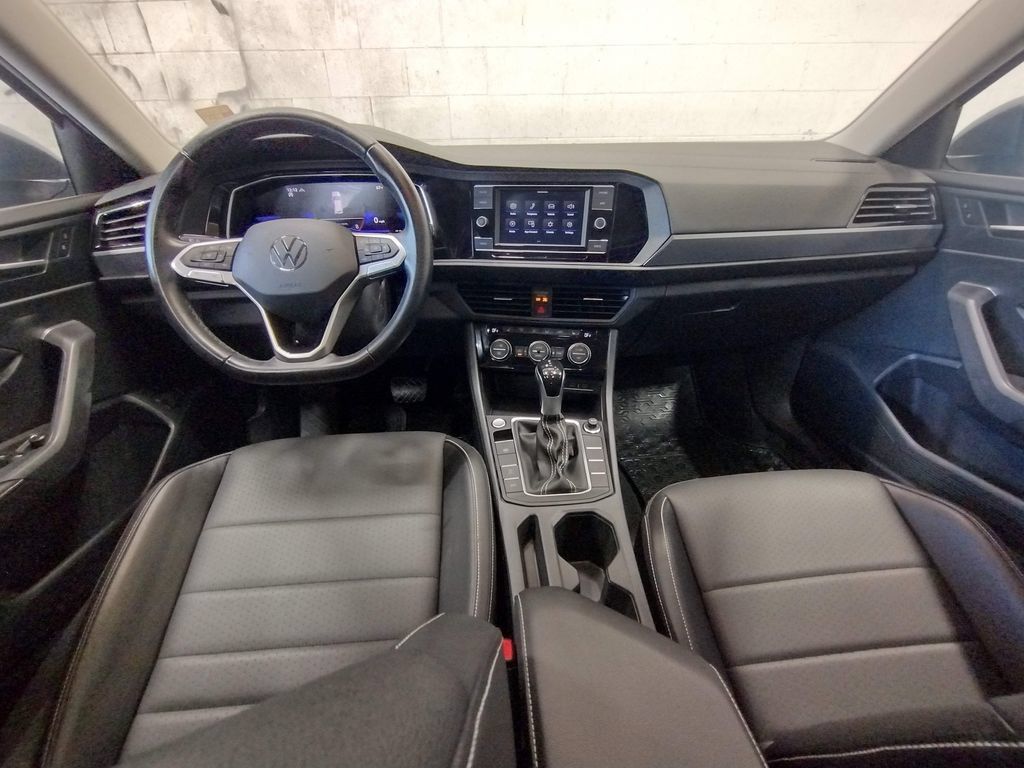 Certified 2023 Volkswagen Jetta SE w/ Panoramic Sunroof Package FWD image 34