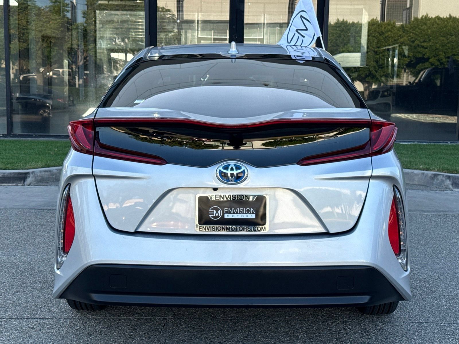 Used 2020 Toyota Prius Prime XLE FWD image 11