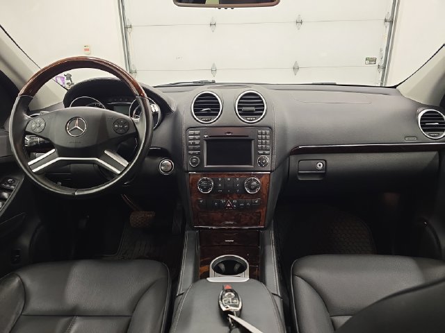 Used 2011 Mercedes-Benz GL 450 4MATIC image 14