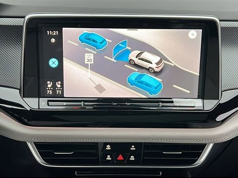 New 2026 Volkswagen Atlas Cross Sport SEL Premium R-Line image 22