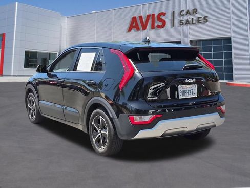 Used 2025 Kia Niro LX FWD image 9