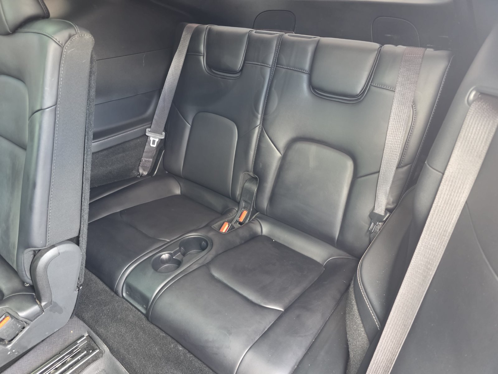 Used 2024 Tesla Model Y Long Range AWD/4WD image 31