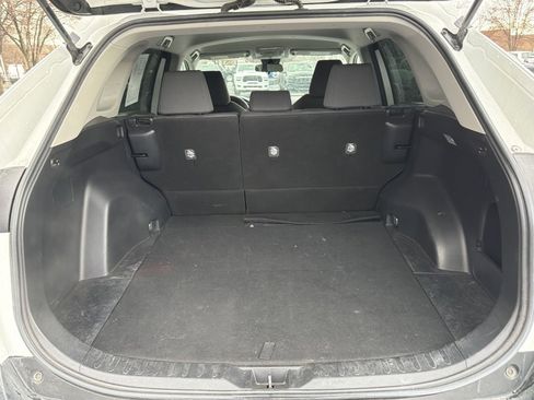 Used 2021 Toyota RAV4 XLE image 31