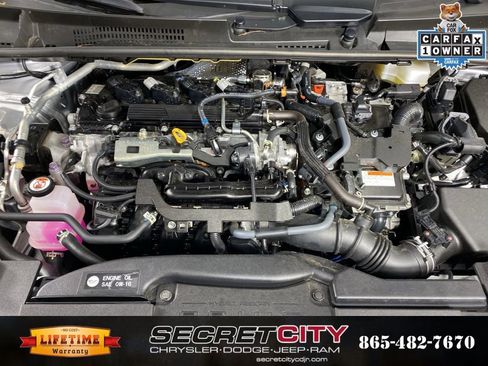 Used 2025 Toyota Prius LE FWD image 32