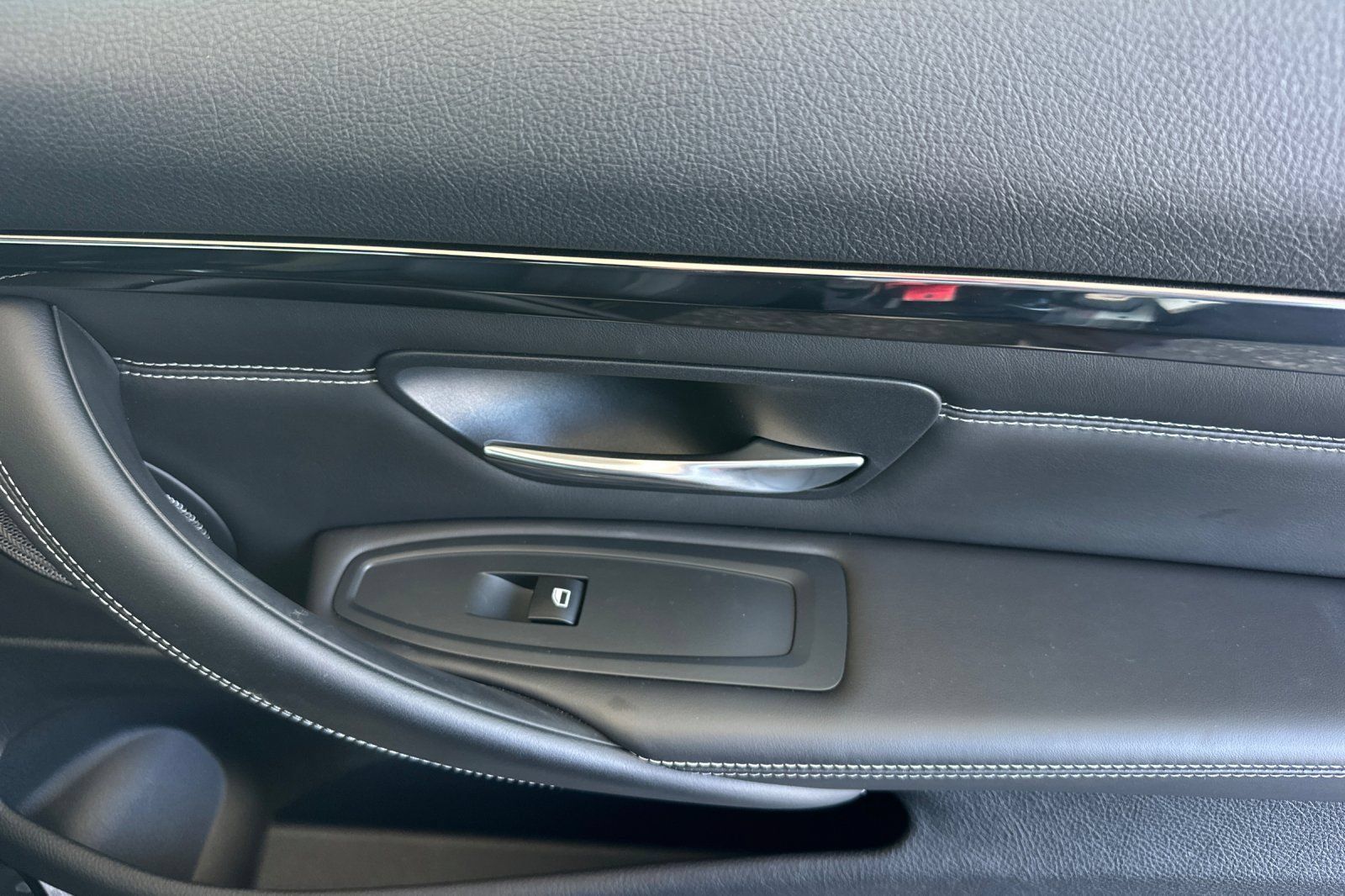 Used 2015 BMW M4 Coupe RWD image 17