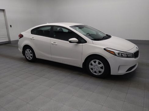 Used 2017 Kia Forte LX FWD image 11