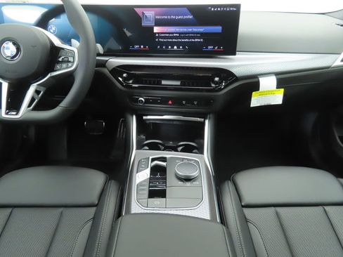 New 2026 BMW 330i Sedan w/ M Sport Package image 13