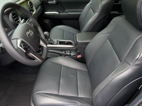 Used 2021 Toyota Tacoma Limited AWD/4WD image 24