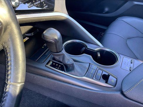 Used 2022 Toyota Camry XSE image 15