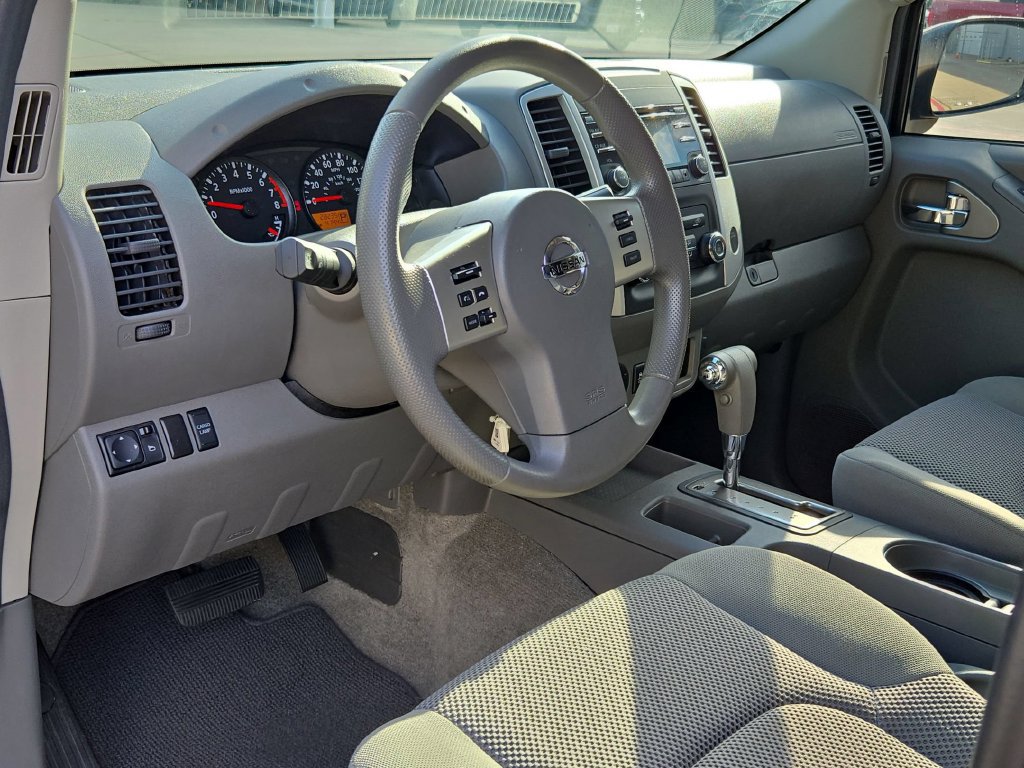 Used 2013 Nissan Frontier SV RWD image 13