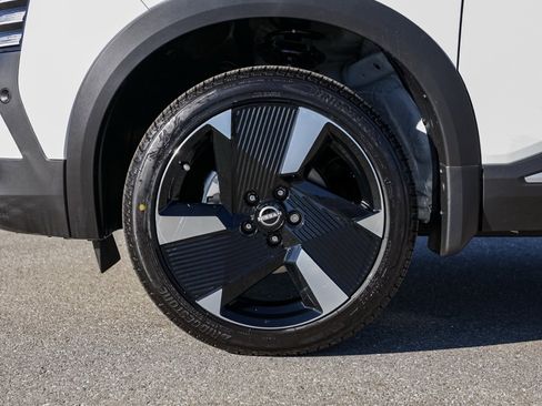 New 2026 Nissan Kicks SR image 10