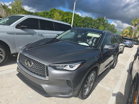 Certified 2023 INFINITI QX50 Luxe FWD image 1