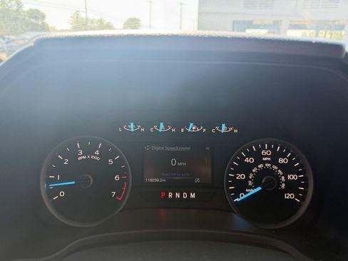 Used 2018 Ford F150 XLT w/ Equipment Group 302A Luxury AWD/4WD image 16