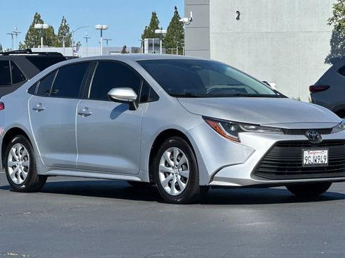 Used 2023 Toyota Corolla LE FWD image 5