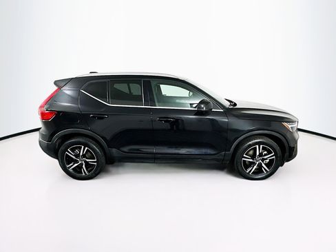 Used 2025 Volvo XC40 B5 Core AWD/4WD image 10