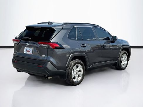 Used 2020 Toyota RAV4 XLE w/ XLE Grade Weather Package AWD/4WD image 5