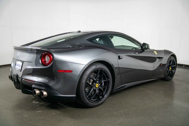 Used 2015 Ferrari F12 Berlinetta RWD image 8