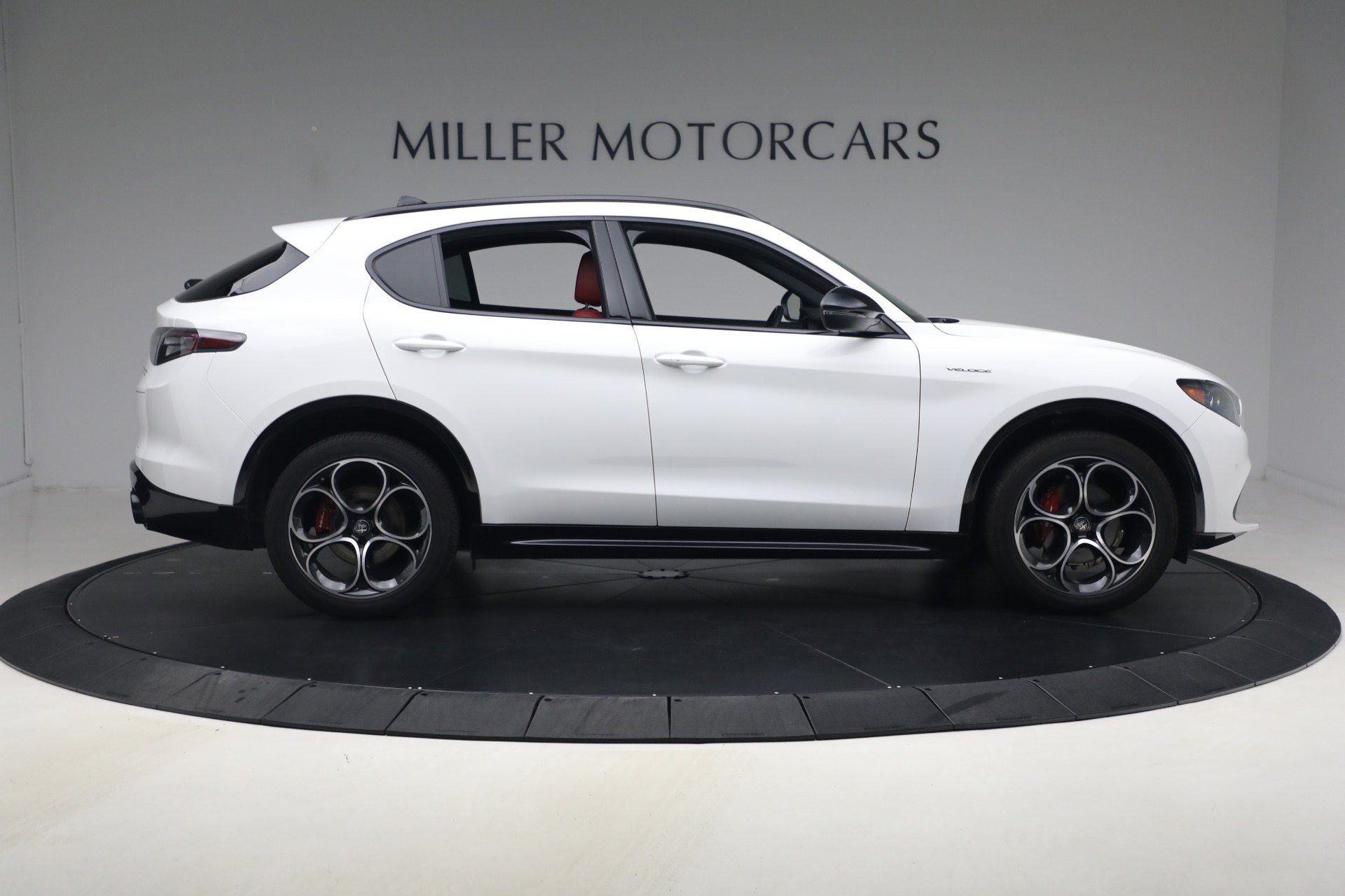 New 2026 Alfa Romeo Stelvio Sprint AWD/4WD image 7