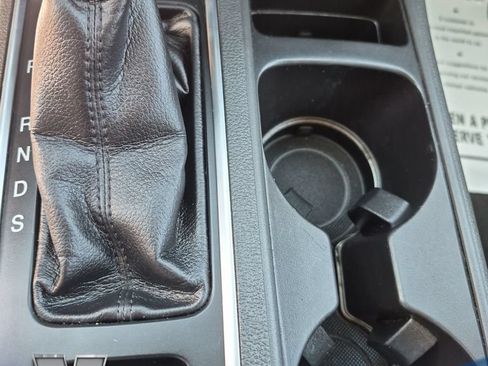 Used 2017 Ford Escape Titanium AWD/4WD image 23