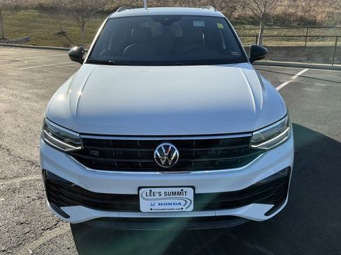 Used 2024 Volkswagen Tiguan SE R-Line image 10