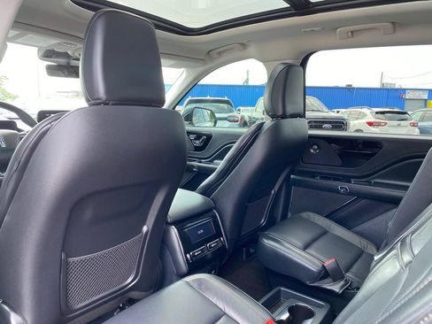 Used 2025 Lincoln Aviator Reserve w/ Illumination Package AWD/4WD image 16