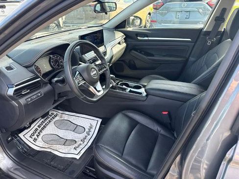 Certified 2023 Nissan Altima 2.5 SR w/ SR Premium Package FWD image 23