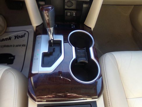 Used 2012 Toyota Camry XLE image 26