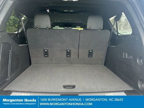 Used 2025 Chevrolet Suburban Z71 w/ Comfort Package image 37