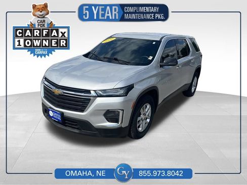Used 2022 Chevrolet Traverse LS AWD/4WD image 1