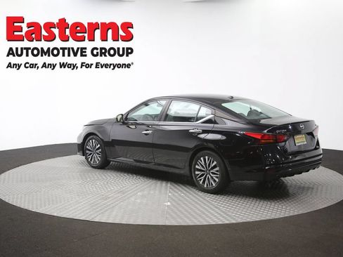 Used 2024 Nissan Altima 2.5 SV FWD image 63
