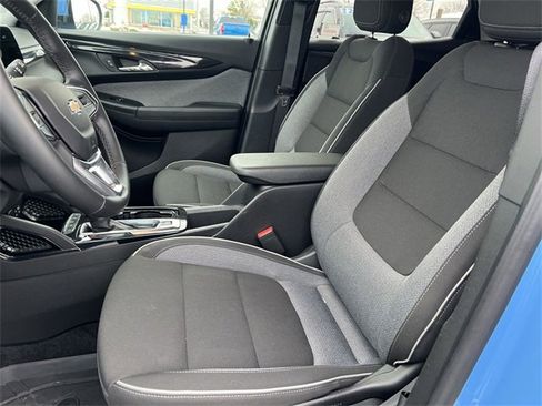 Used 2024 Chevrolet TrailBlazer LT w/ LT Cold Weather Package image 13