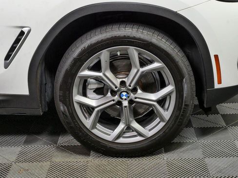 Used 2025 BMW X4 xDrive30i AWD/4WD image 38