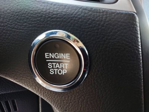 Used 2024 Ford Edge SEL AWD/4WD image 15