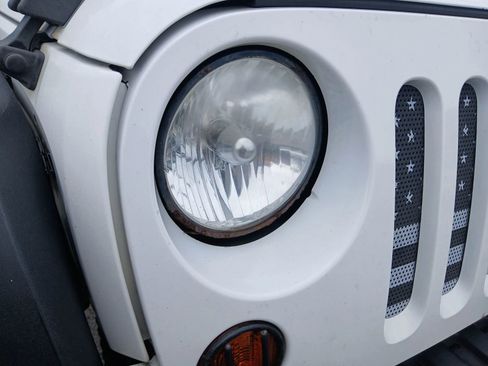 Used 2013 Jeep Wrangler Sport image 16