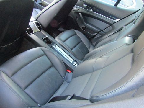 Used 2010 Porsche Panamera S image 8