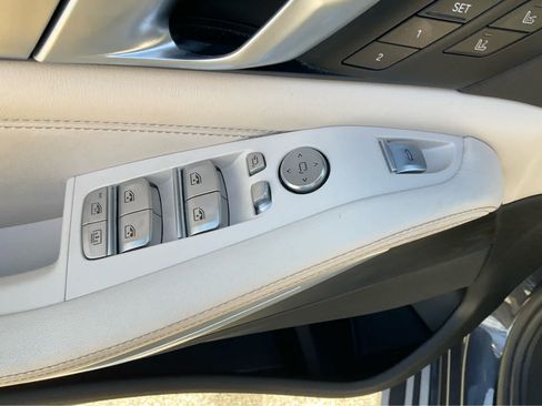 Used 2021 BMW X7 xDrive40i w/ M Sport Package AWD/4WD image 23