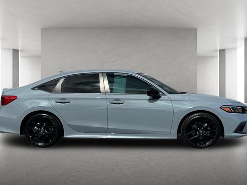 Used 2024 Honda Civic Sport image 3