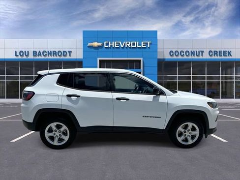 Used 2023 Jeep Compass Sport AWD/4WD image 9